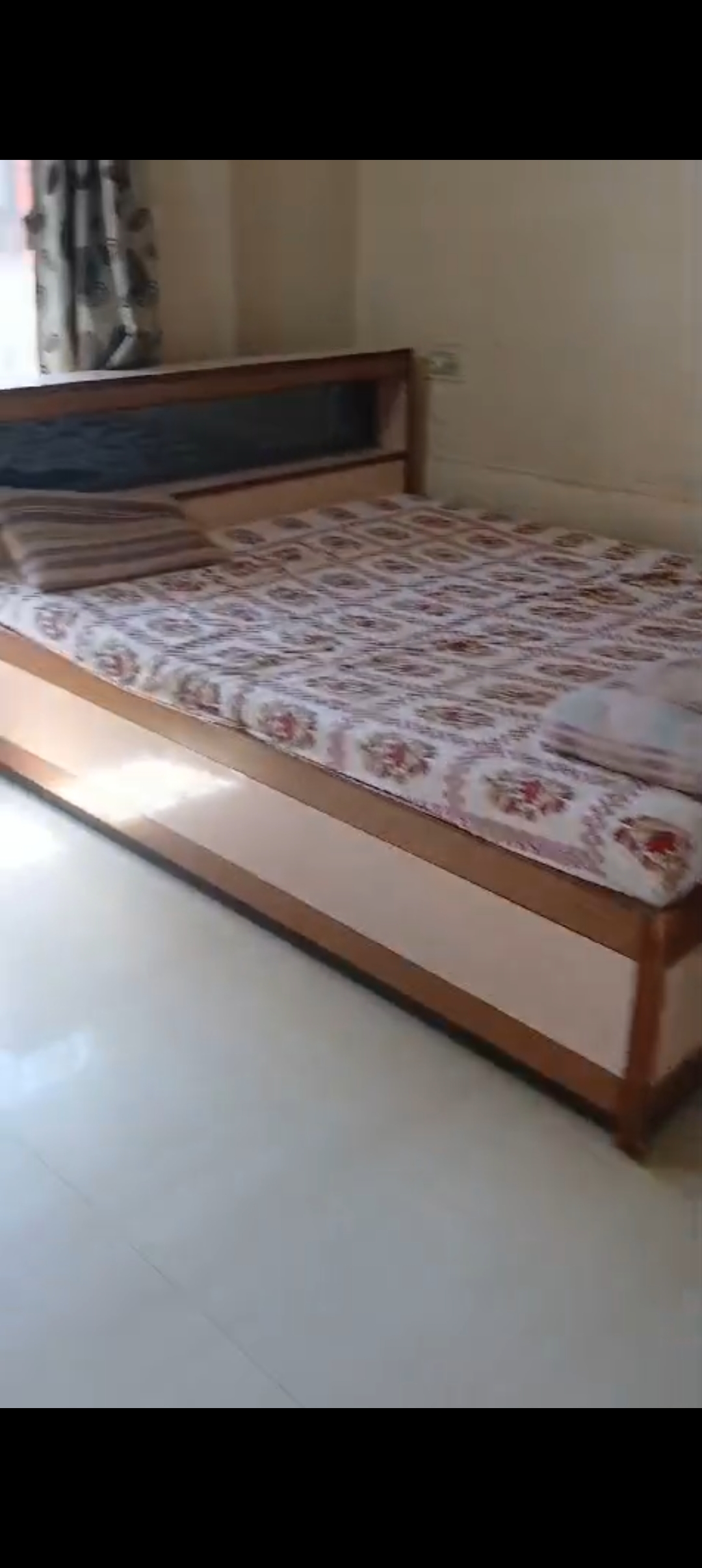 1 BHK Apartment For Rent in Thakur Complex