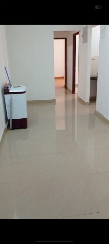Room in 2 BHK Apartment at DB Orchid Ozone, Dahisar East – for Rent