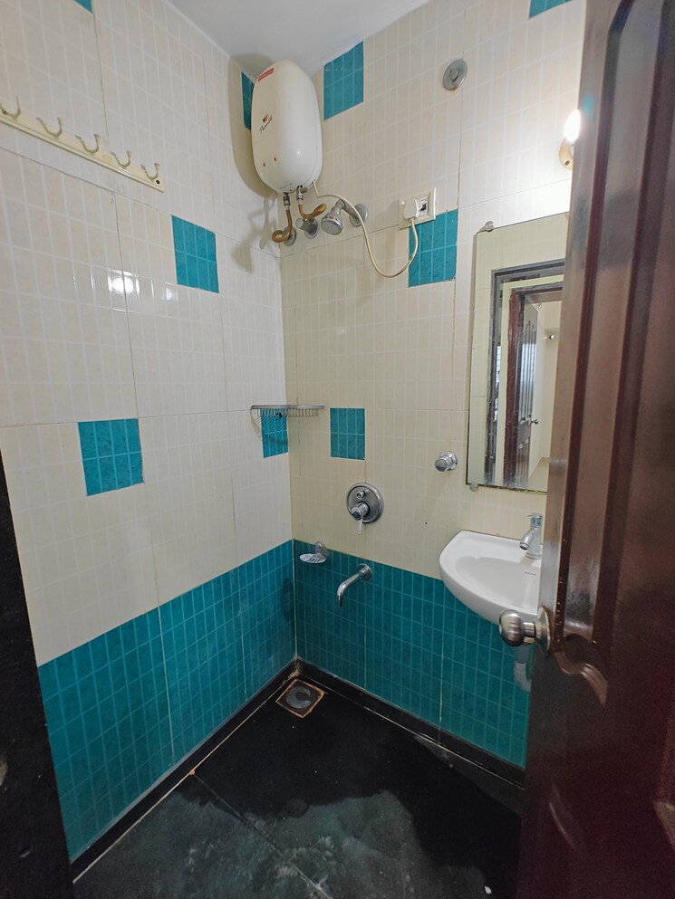 Bathroom, oriental-heights 2 Bedroom 1200 Sq.Ft. Apartment In Seawoods Navi Mumbai 8615879