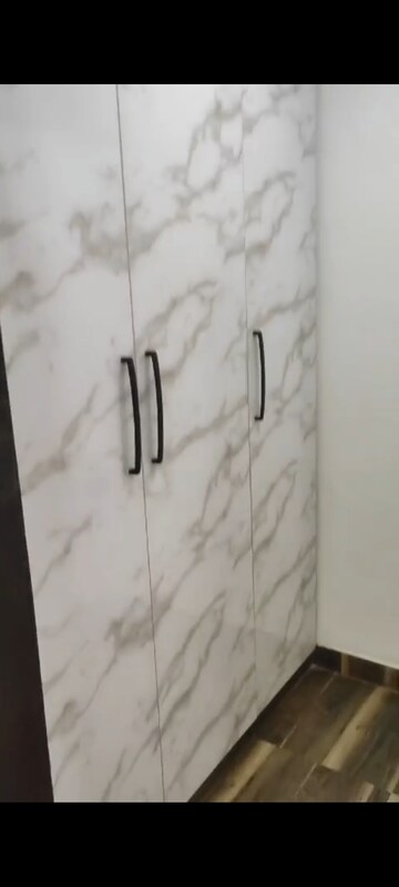 Furnished Amenities in 3 BHK Apartment at Jaypee Kalypso Court, Sector 128 – for Rent