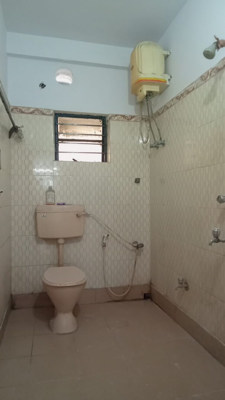 Bathroom, behala chowrasta 4 Bedroom 1235 Sq.Ft. Apartment In Behala Chowrasta Kolkata 7981746