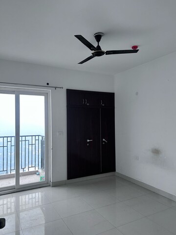 Room in 3 BHK Apartment at ATS Dolce Phase 2, Zeta I Greater Noida – for Rent