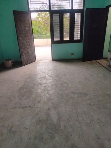 Room in 2 BHK Builder Floor at Sainik Colony – for Sale