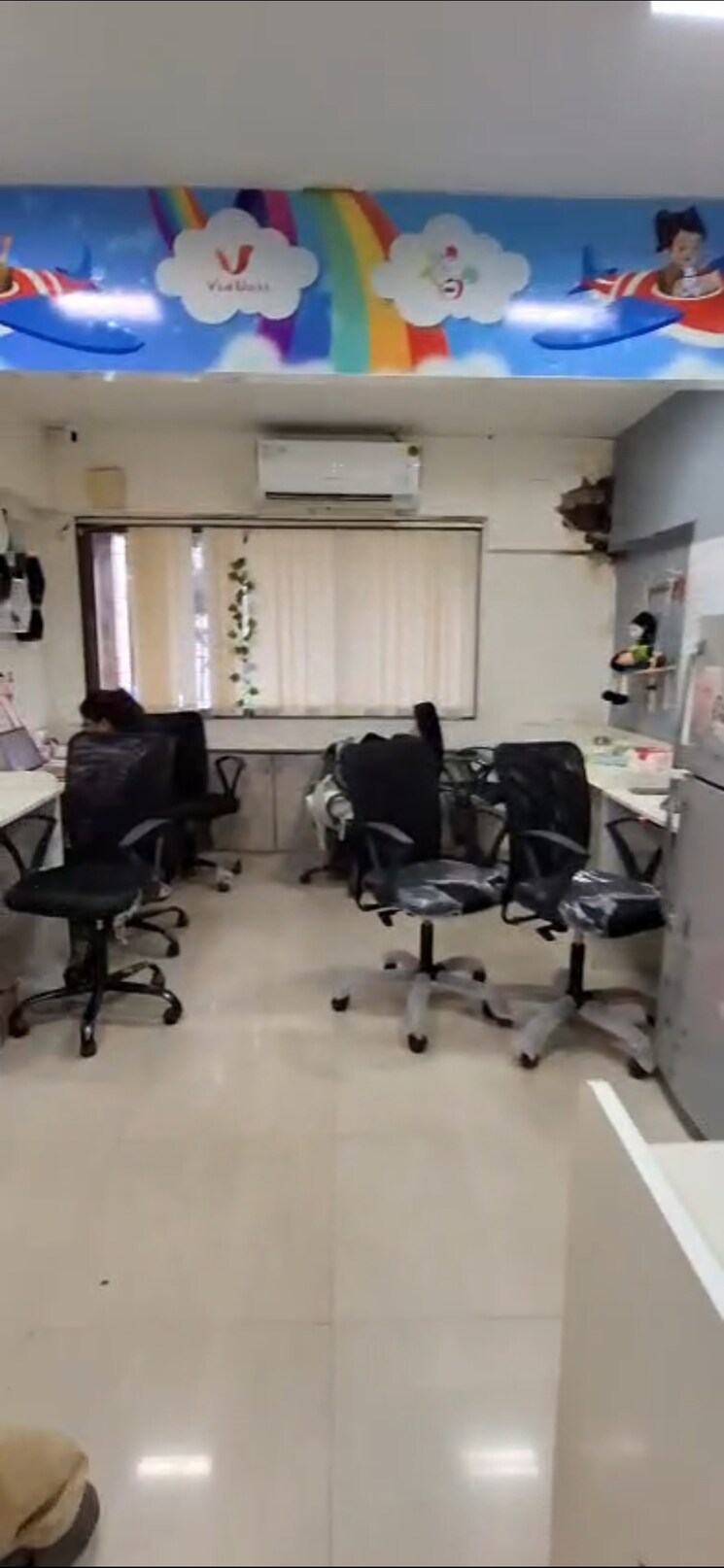 Team Area, remi-bizcourt Commercial Office Space 925 Sq.Ft. In Andheri West Mumbai 8615995