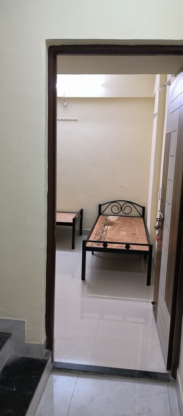 Room in  Pg at Karve Nagar – for Rent