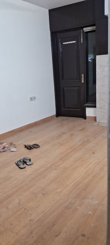 2 BHK Apartment For Rent in Sarita Vihar