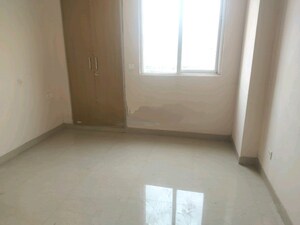 Room in 3 BHK Apartment at Amrapali Golf Homes, Sector 4 Greater Noida – for Sale