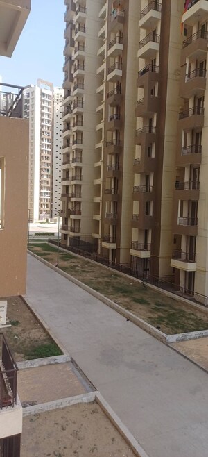 3 BHK Apartment – Exterior View View at Amrapali Golf Homes, Sector 4 Greater Noida - for Sale
