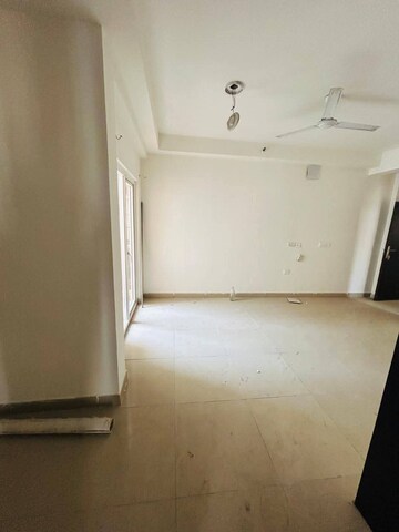 Room in 3 BHK Apartment at Prateek Laurel, Sector 120 – for Sale