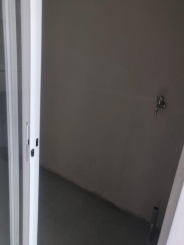Room in 2 BHK Apartment at Mantra Insignia, Mundhwa – for Rent