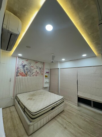 Room in 3.5 BHK Apartment at Imperial Heights Goregaon West, Goregaon West – for Rent