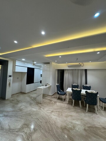 Parking in 3.5 BHK Apartment at Imperial Heights Goregaon West, Goregaon West – for Rent