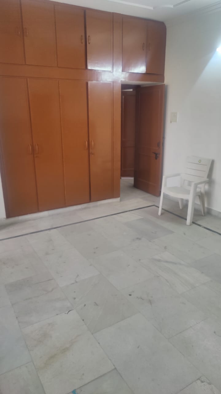 2 BHK Apartment For Rent in Super Enclave