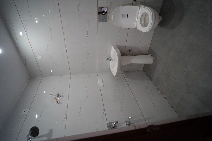 Bathroom, ramgarh bhudda 3 Bedroom 1323 Sq.Ft. Apartment In Ramgarh Bhudda Zirakpur 8616242