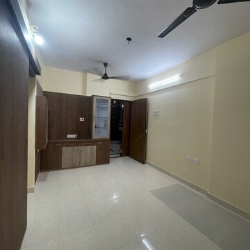 1 BHK Apartment For Rent in Goregaon East