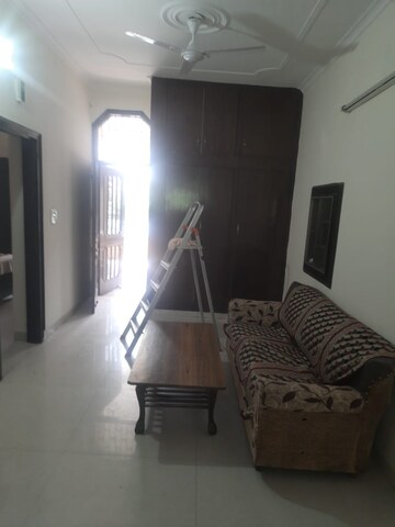 Living Room in 2 BHK Builder Floor at Sector 46 – for Rent