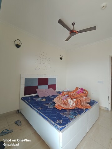 Furnished Amenities in 5 BHK Apartment at Gaur City 6th Avenue, Sector 4 Greater Noida – for Rent