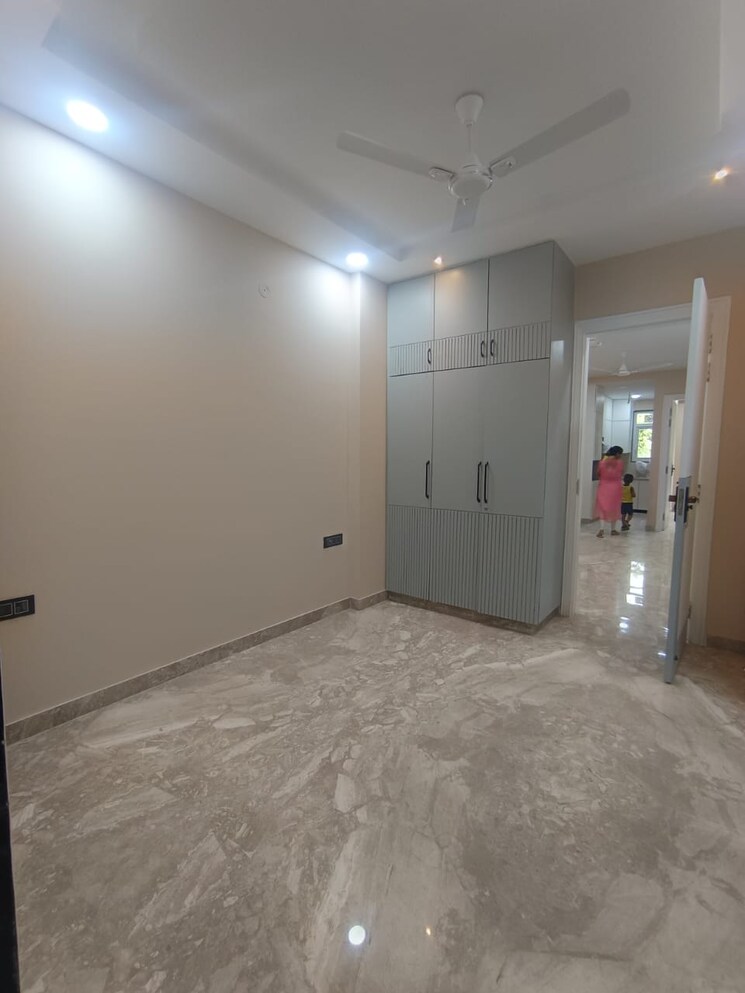 Room, navbharat-apartments 2.5 Bedroom 950 Sq.Ft. Apartment In Paschim Vihar Delhi 8616544