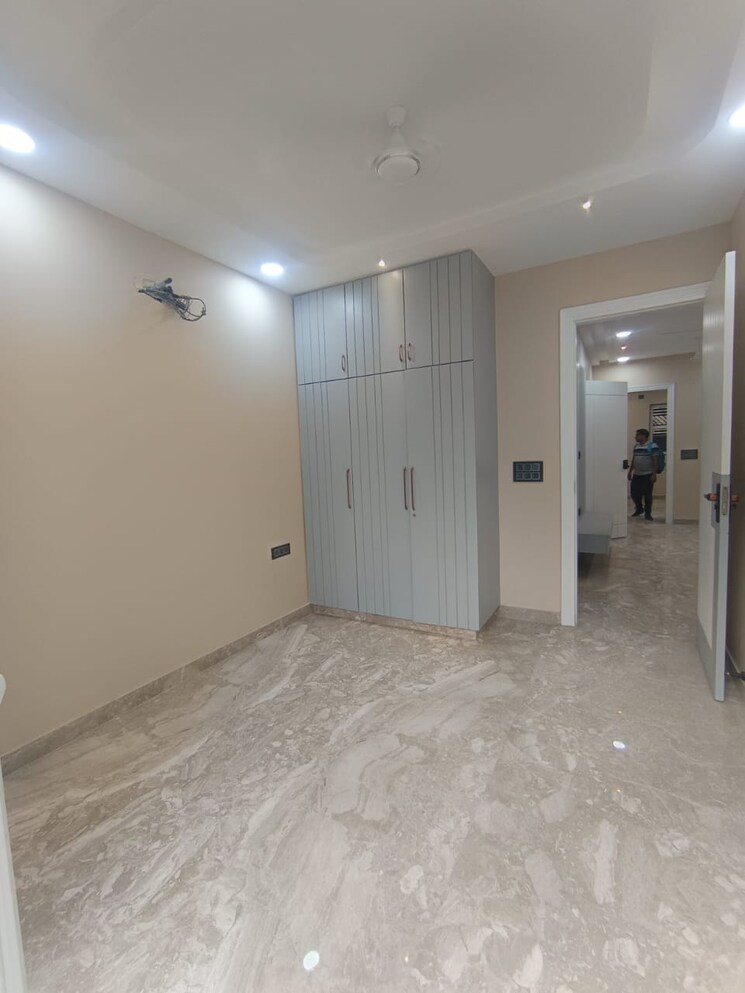 Room, navbharat-apartments 2.5 Bedroom 950 Sq.Ft. Apartment In Paschim Vihar Delhi 8616544