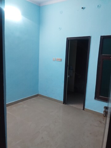 Room in 2 BHK Independent House at Kamta – for Rent