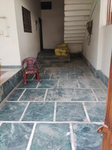 Bedroom in 2.5 BHK Independent House at Gomti Nagar – for Rent