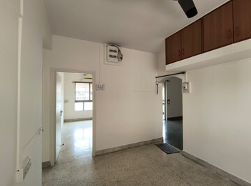 Room in 4 BHK Apartment at Nirmiti Ragdari Apartments, Aundh – for Rent