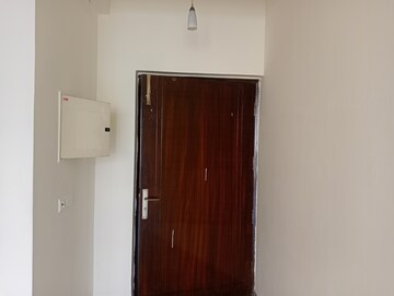 Furnished Amenities in 3 BHK Apartment at Omaxe Grand, Sector 93b – for Sale