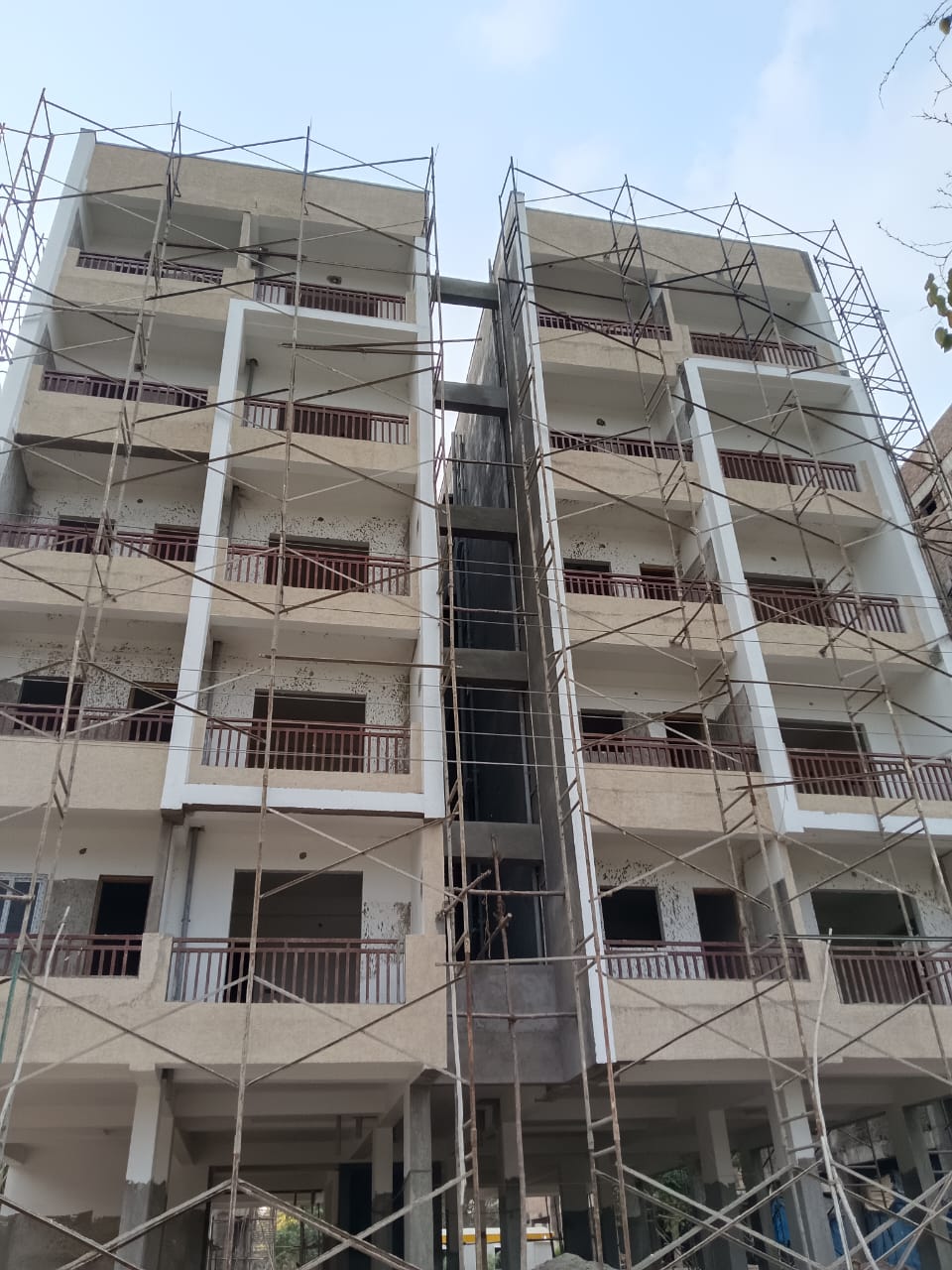 3 BHK + Pooja Room Apartment For Sale in SAS Diamond Towers