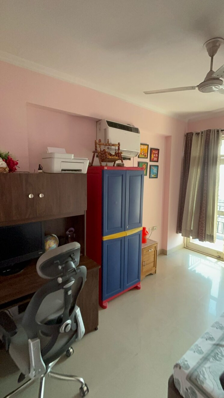 Living Room, gardenia-grace 3 Bedroom 1550 Sq.Ft. Apartment In Sector 61 Noida 8617013