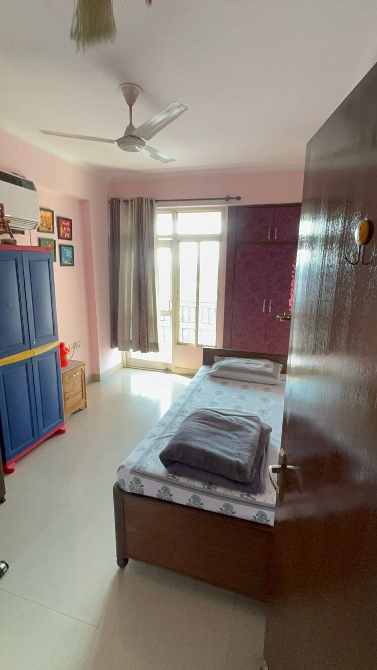 Living Room, gardenia-grace 3 Bedroom 1550 Sq.Ft. Apartment In Sector 61 Noida 8617013