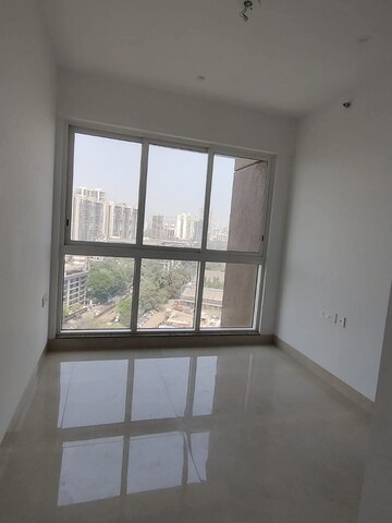 Room in 1.5 BHK Apartment at Runwal Forests, Kanjurmarg West – for Sale