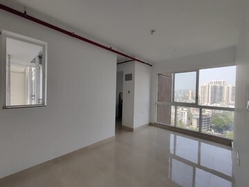Room in 1.5 BHK Apartment at Runwal Forests, Kanjurmarg West – for Sale