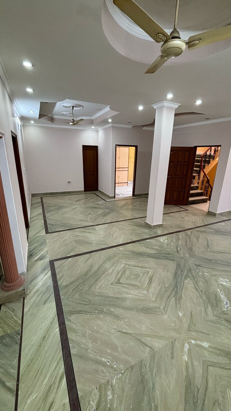 Bedroom, rwa-apartments-sector-52 2.5 Bedroom 2500 Sq.Ft. Independent House In Sector 52 Noida 8617069