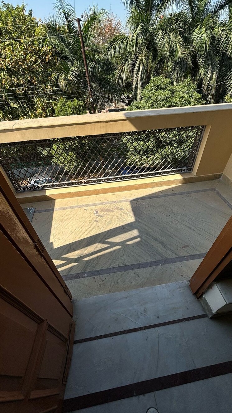 Balcony, rwa-apartments-sector-52 2.5 Bedroom 2500 Sq.Ft. Independent House In Sector 52 Noida 8617069