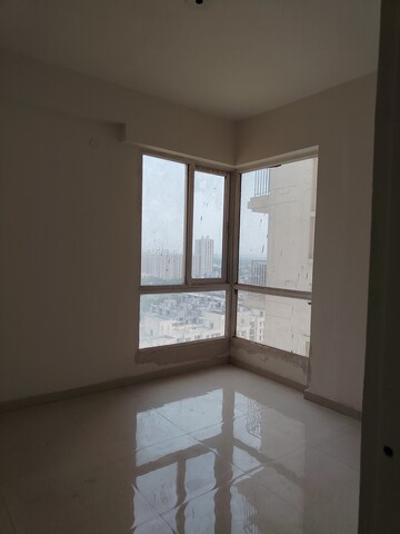 Room in 2 BHK Apartment at Signature The Millennia 2, Sector 37d – for Rent