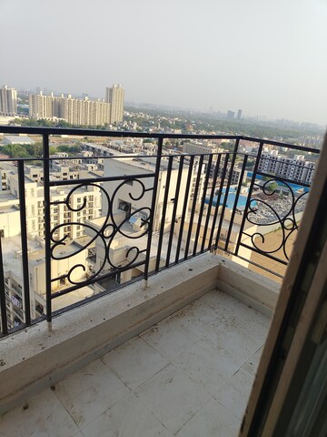 2 BHK Apartment For Rent in Signature The Millennia 2, Sector 37d