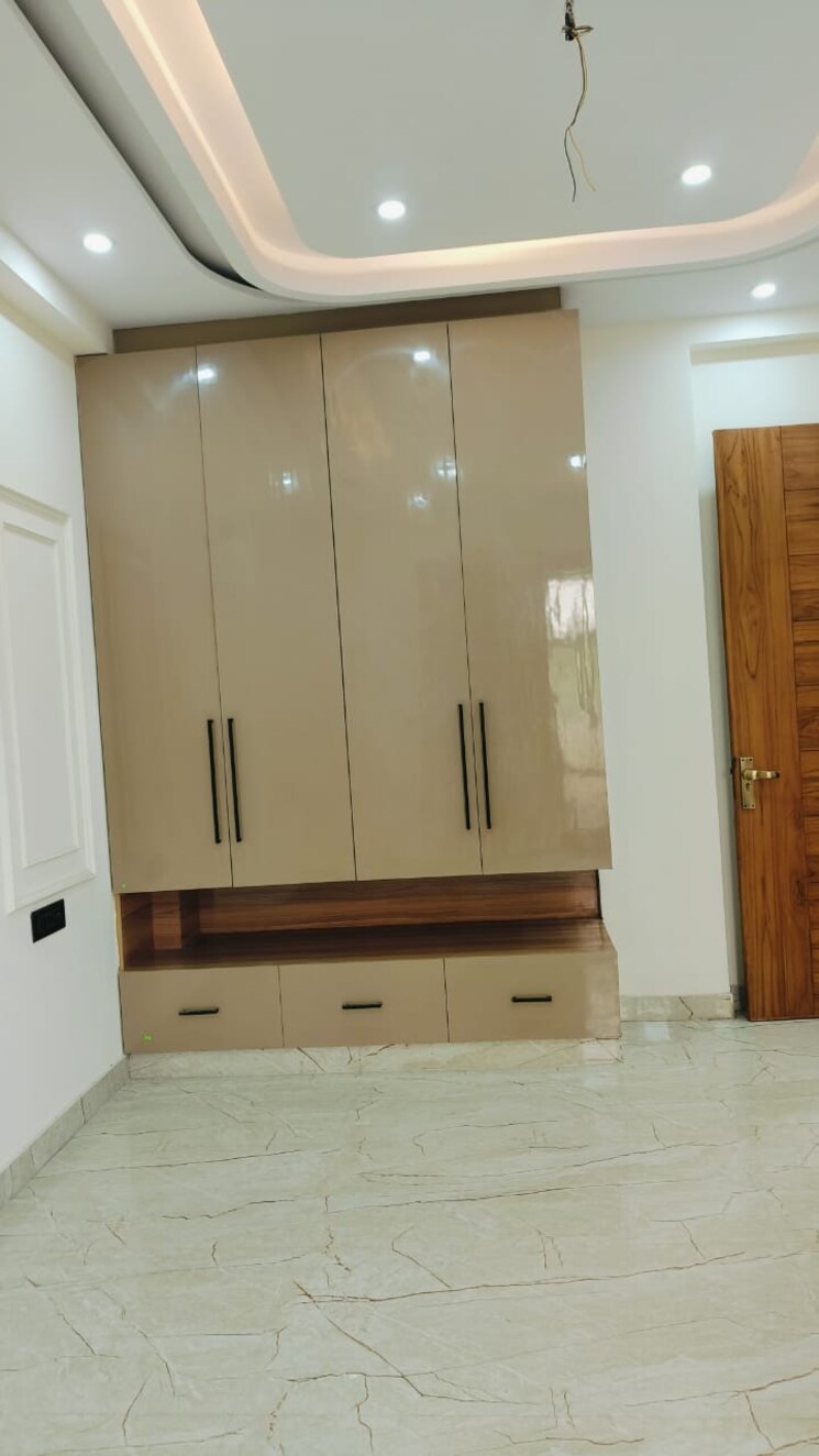 undefined, bptp-district 3 Bedroom 150 Sq.Yd. Builder Floor In Sector 81 Faridabad 8617144