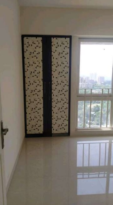 Room in 2 BHK Apartment at Rustomjee Urbania Azziano, Majiwada – for Sale