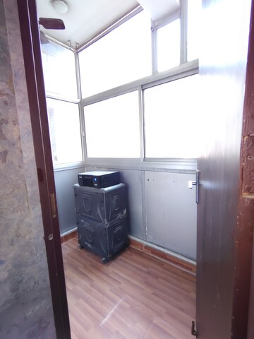 Furnished Amenities in 2 BHK Apartment at Adore Happy Homes, Sector 86 – for Rent