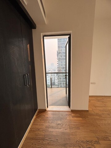 Room in 4 BHK Apartment at Ireo The Grand Arch, Sector 58 – for Sale