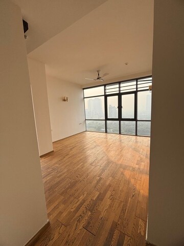 Room in 4 BHK Apartment at Ireo The Grand Arch, Sector 58 – for Sale