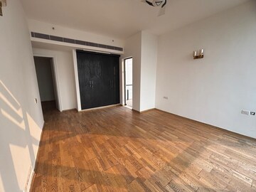 Room in 4 BHK Apartment at Ireo The Grand Arch, Sector 58 – for Sale