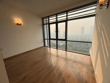 Room in 4 BHK Apartment at Ireo The Grand Arch, Sector 58 – for Sale