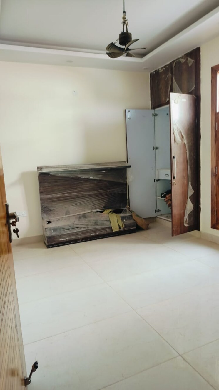 Bedroom, bptp-district 3 Bedroom 160 Sq.Yd. Builder Floor In Sector 81 Faridabad 8617194