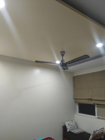 Room in 3 BHK Apartment at Puri Pratham, Sector 84 – for Rent