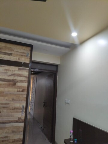 Furnished Amenities in 3 BHK Apartment at Puri Pratham, Sector 84 – for Rent