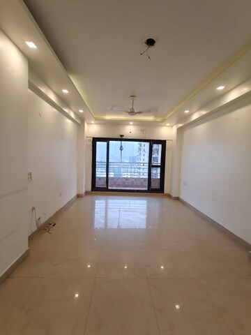 Room in 3 BHK Apartment at RPS Savana, Sector 88 – for Rent
