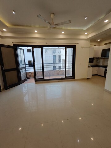 Room in 3 BHK Apartment at RPS Savana, Sector 88 – for Rent