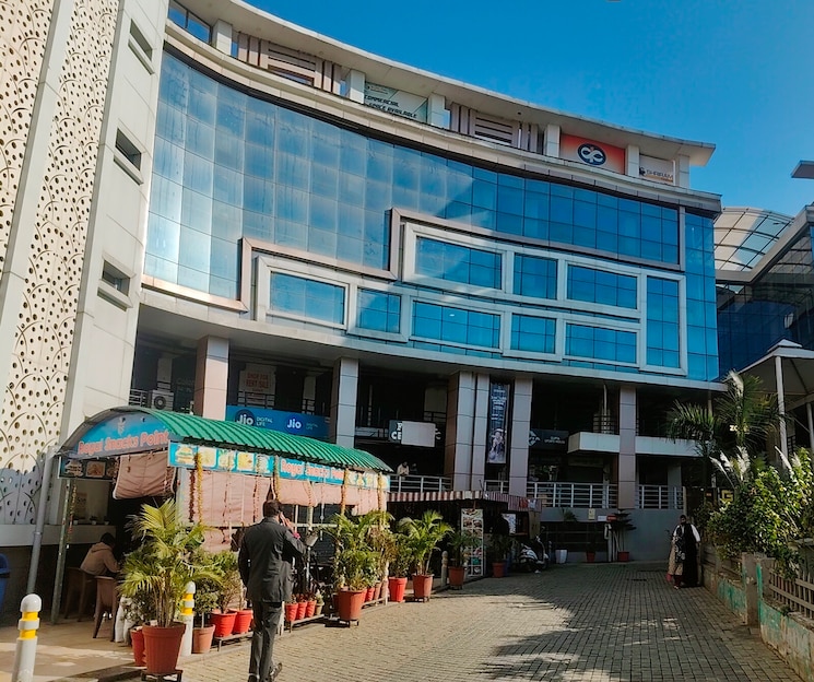 Listing Cover Image