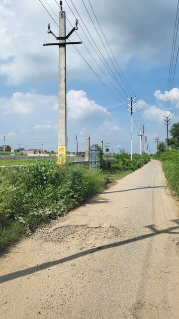  Plot For Sale in Defence Colony